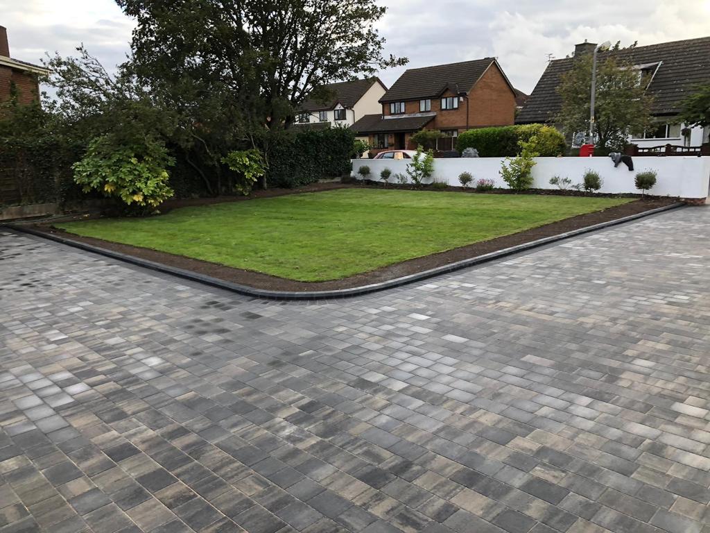 https://www.ckdriveways.com/wp-content/uploads/2019/09/AF1B971B-F3CE-47D7-A14C-84E659BA1D7E.jpeg