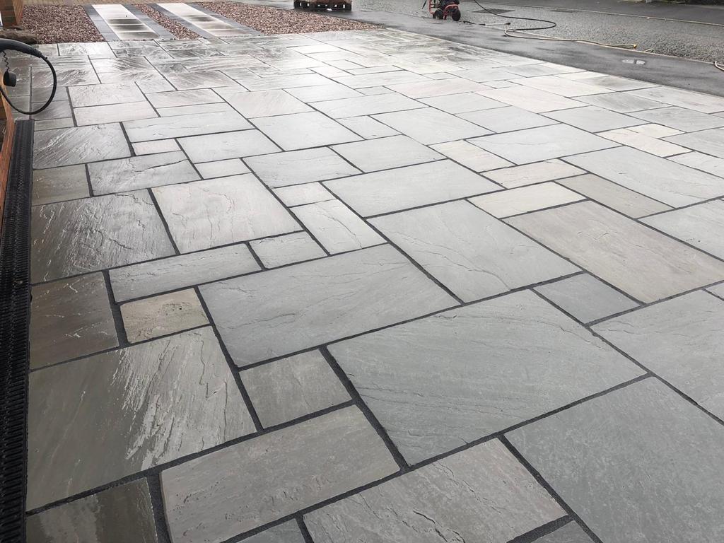 https://www.ckdriveways.com/wp-content/uploads/2021/01/40775766-00FB-496B-B72E-D9F09EE4096E.jpeg