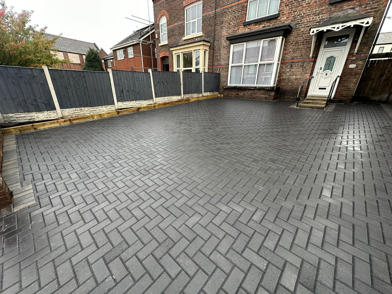 https://www.ckdriveways.com/wp-content/uploads/2024/10/WhatsApp-Image-2024-10-14-at-10.52.03.jpeg