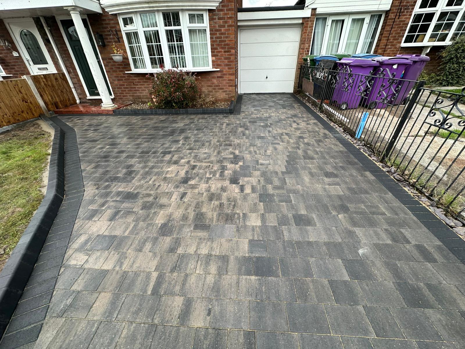 https://www.ckdriveways.com/wp-content/uploads/2024/10/WhatsApp-Image-2024-10-29-at-12.02.33.jpeg