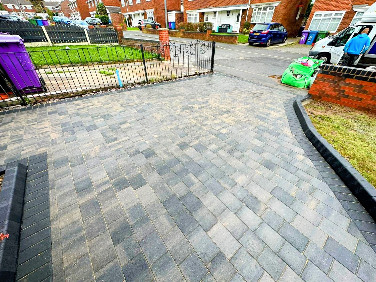 https://www.ckdriveways.com/wp-content/uploads/2024/10/WhatsApp-Image-2024-10-29-at-12.18.56-2.jpeg