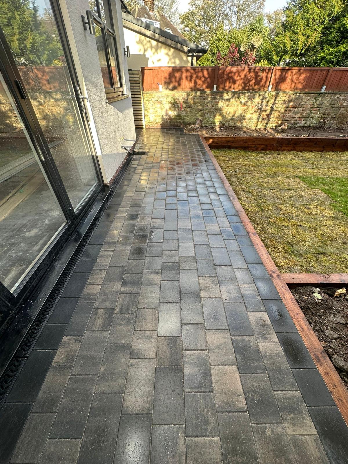 https://www.ckdriveways.com/wp-content/uploads/2024/10/WhatsApp-Image-2024-10-29-at-14.14.23-6.jpeg