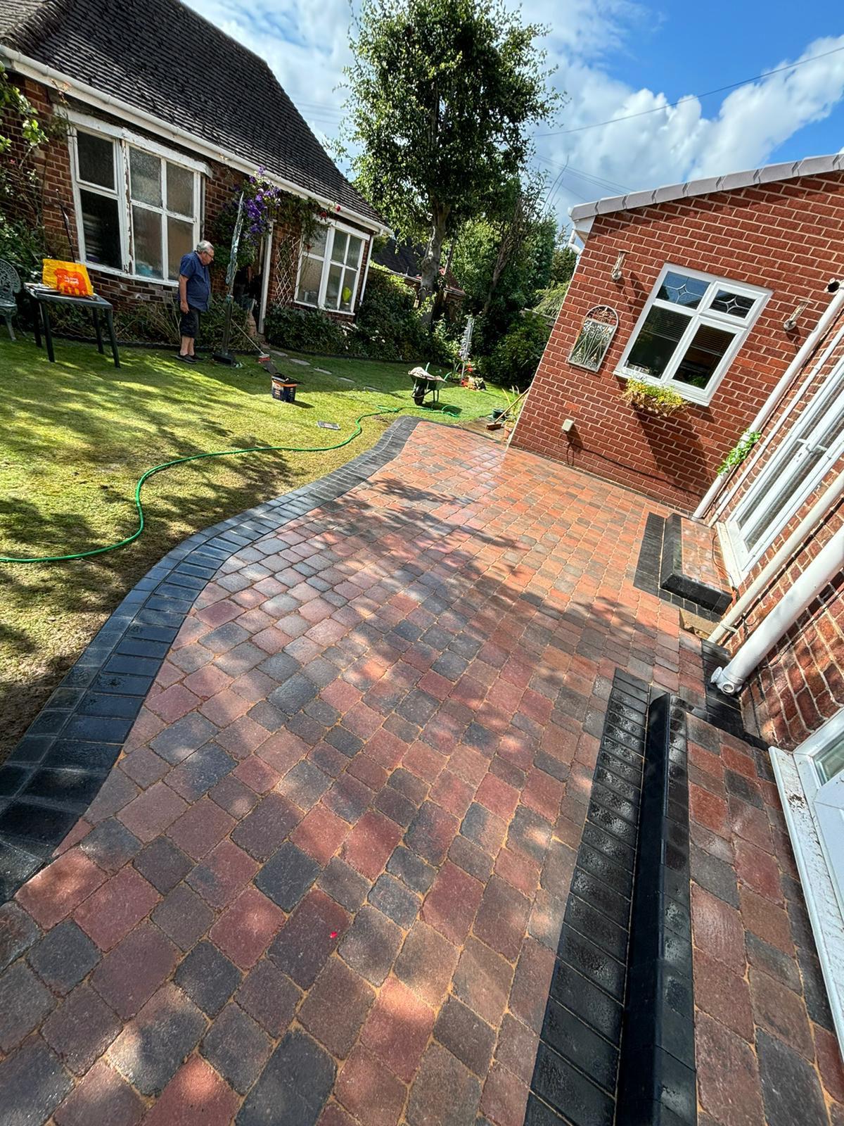 https://www.ckdriveways.com/wp-content/uploads/2024/11/WhatsApp-Image-2024-11-22-at-13.33.49-2.jpeg