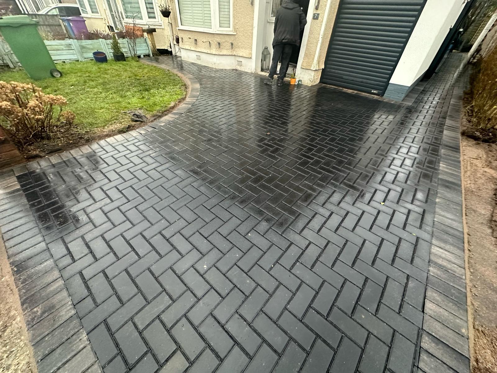 https://www.ckdriveways.com/wp-content/uploads/2025/02/WhatsApp-Image-2025-02-13-at-10.51.30-3.jpeg