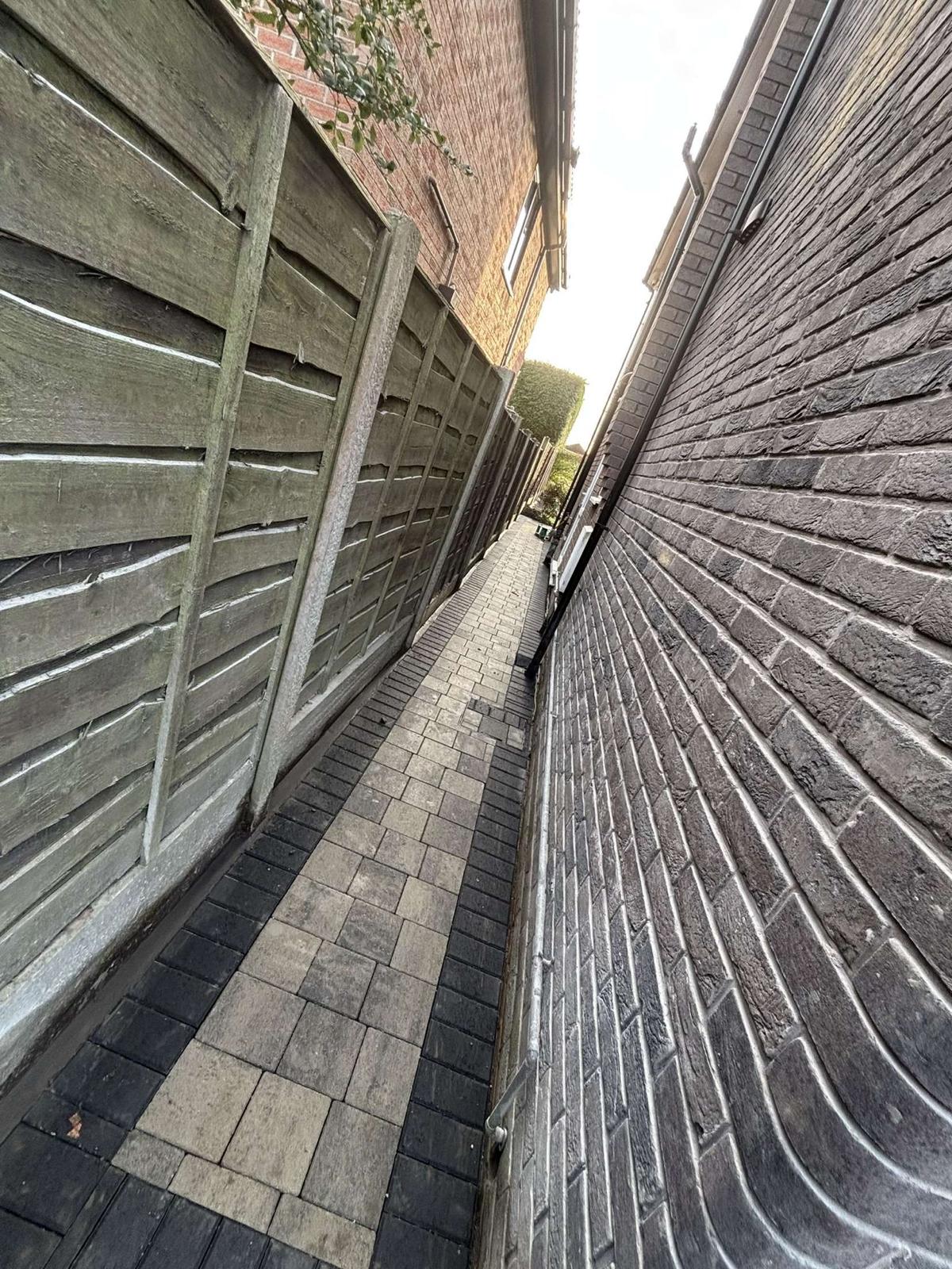 https://www.ckdriveways.com/wp-content/uploads/2025/02/WhatsApp-Image-2025-02-21-at-11.47.54-4.jpeg