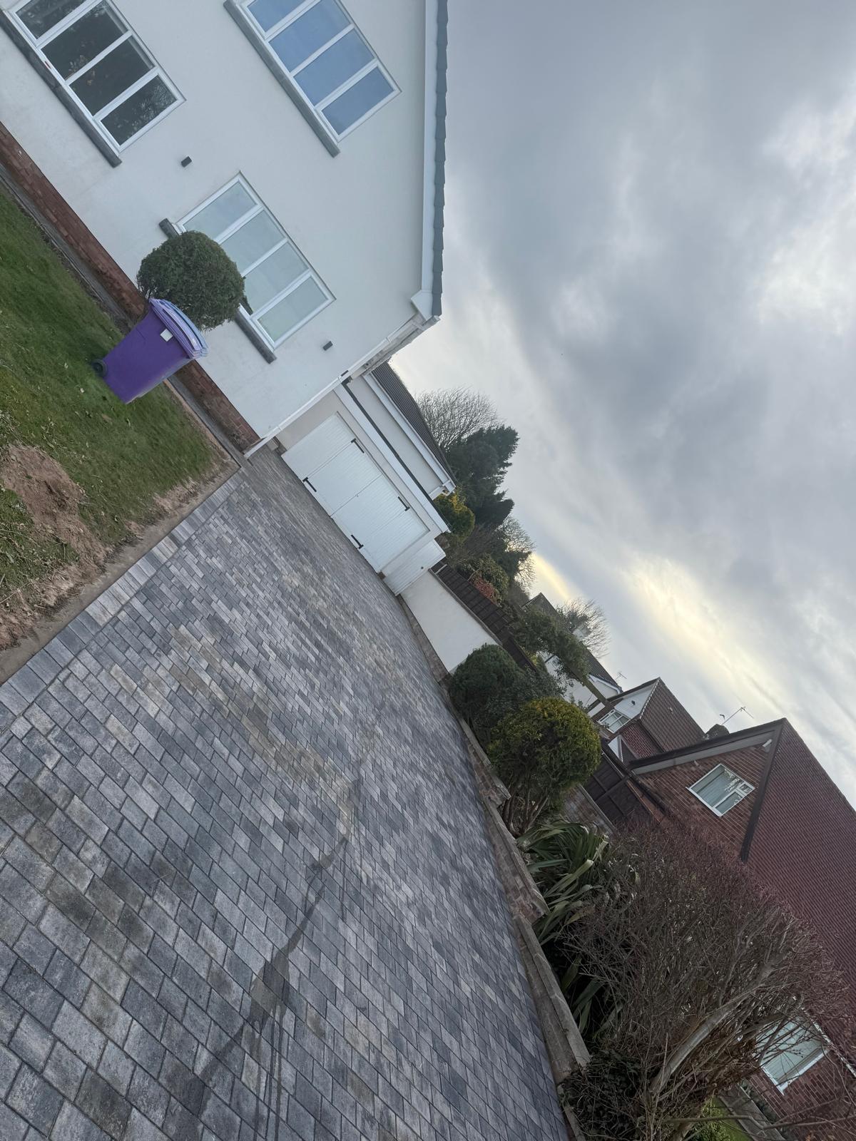 https://www.ckdriveways.com/wp-content/uploads/2025/03/WhatsApp-Image-2025-03-28-at-08.00.32-2.jpeg